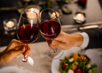 Heartfelt Anniversary Wishes For The Couple