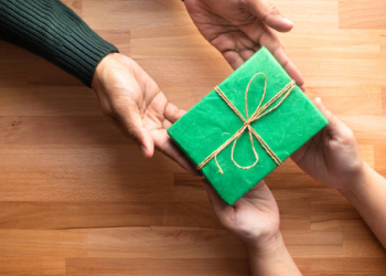 65+ Heartwarming Anniversary Wishes for Parents